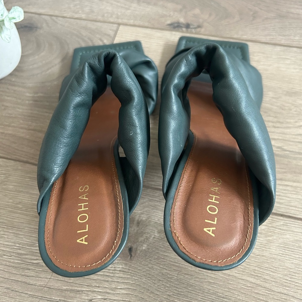 ALOHAS Double Strap High Heel Mules Color Dark Green Size 41 Fits like a 9 1/2 - Picture 2 of 7